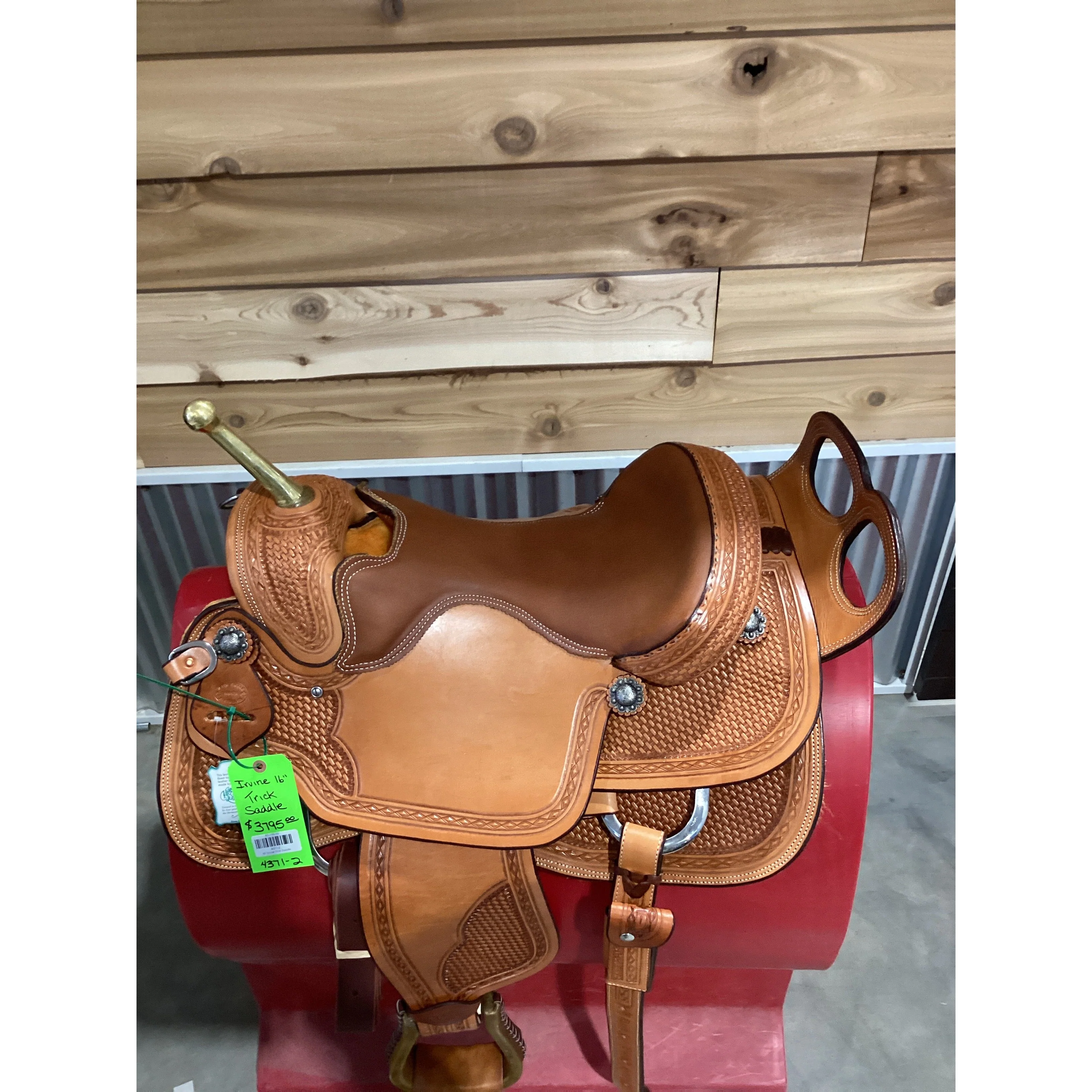 16" Irvine Trick Saddle - Image 2