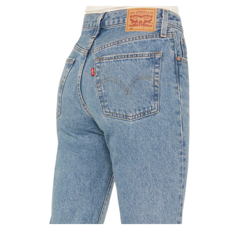 Levi Women's 501 Crop Jeans - Oxnard Athens Pushed (Blue) (Mid Wash) - Image 2