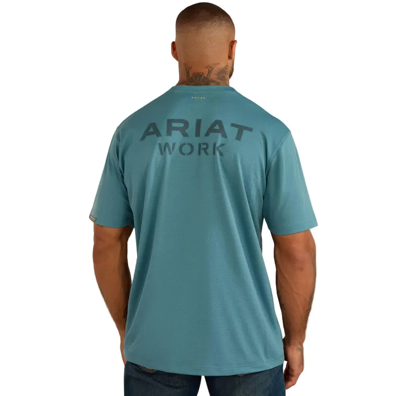 Ariat Men's Heat Fighter Textured Logo Tee Shirt - Hydro - Image 2