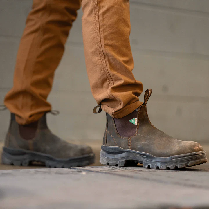 Blundstone Unisex 8302 Rotoflex Safety Boot- Rustic Brown - Image 3