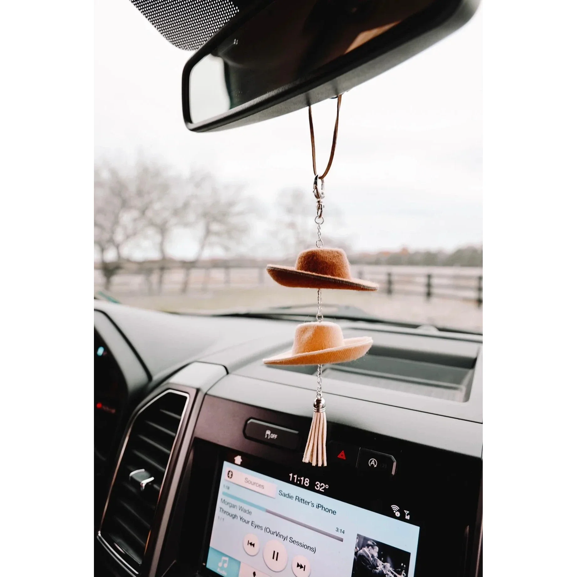 Front Porch Rearview Mirror Hanger - Assorted Colours - Image 3