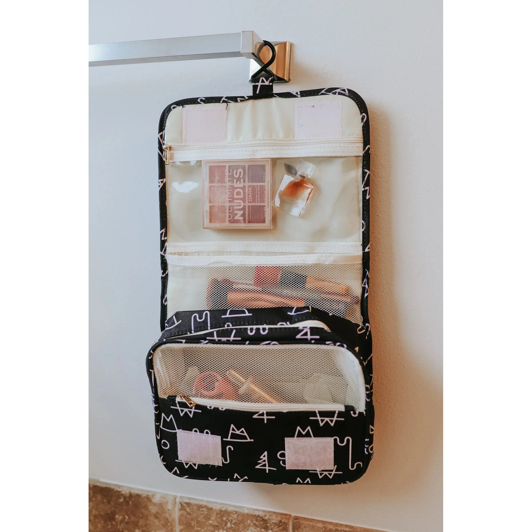 The Front Porch Label Shower Travel Tote Bag - Assorted Colours - Image 4