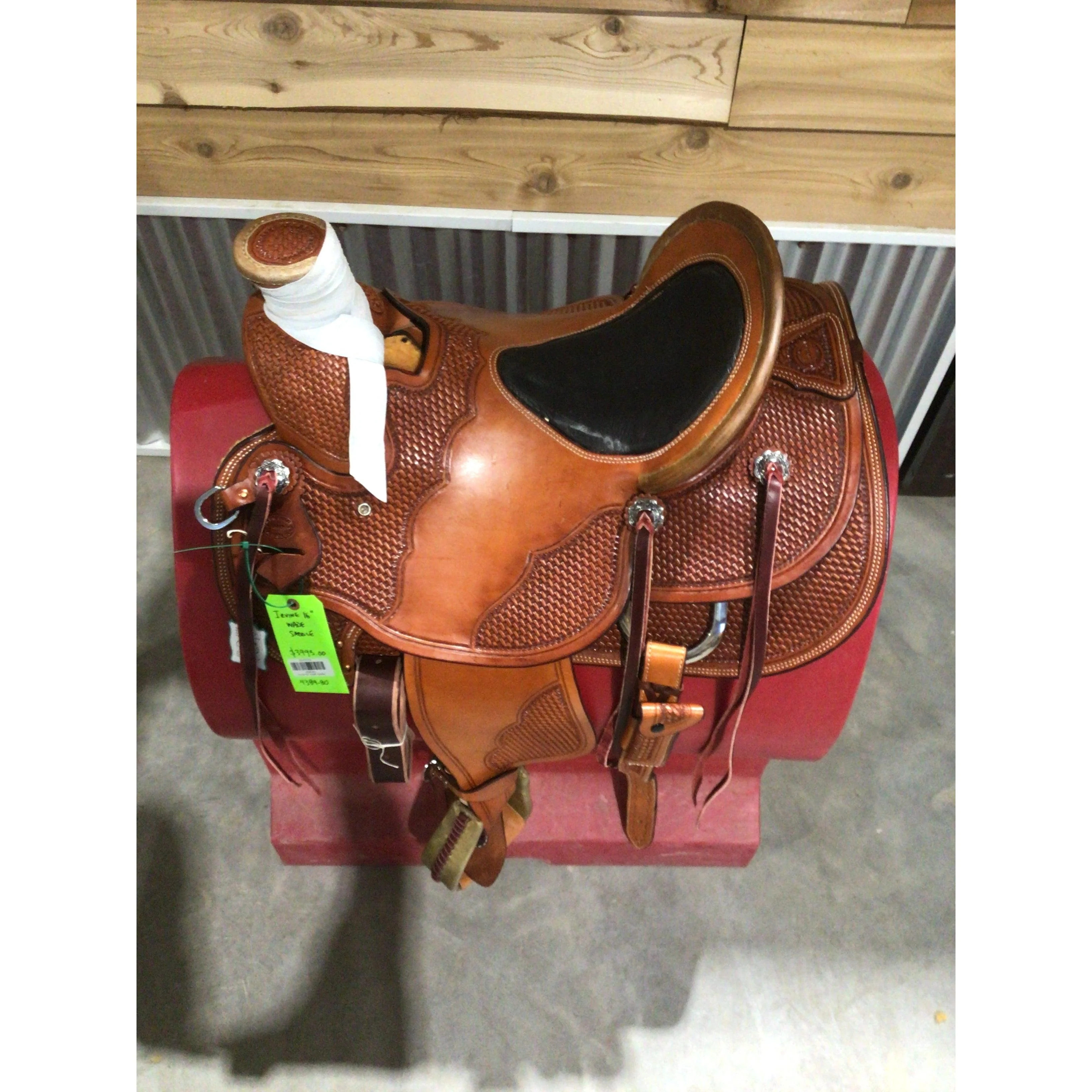 Irvine 16" Wade Saddle - Image 2
