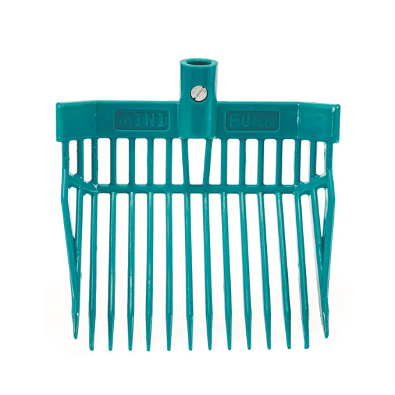 Irvines Kiddie Stall Fork - 36" Handle - Image 6