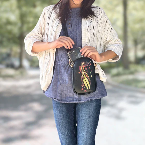 Maxine Noel Leaf Dancer Phone Bag- Black - Image 3