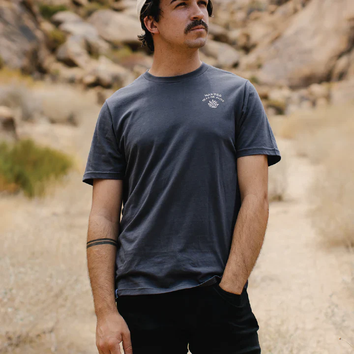 Sendero Unisex Dead or Alive Short Sleeve Tee Shirt - Navy