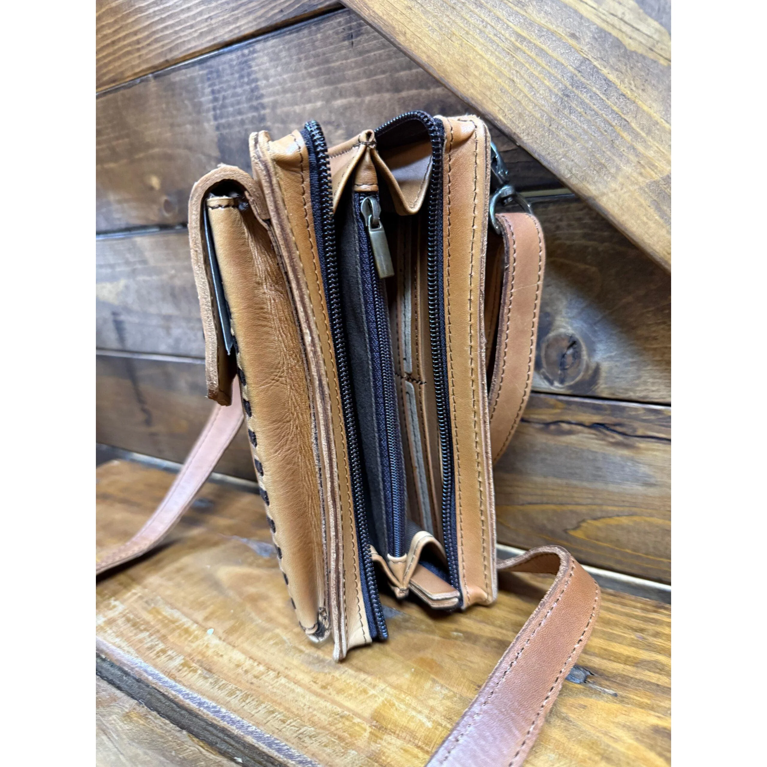 STS Bandera Quickdraw Crossbody Wallet - Image 4