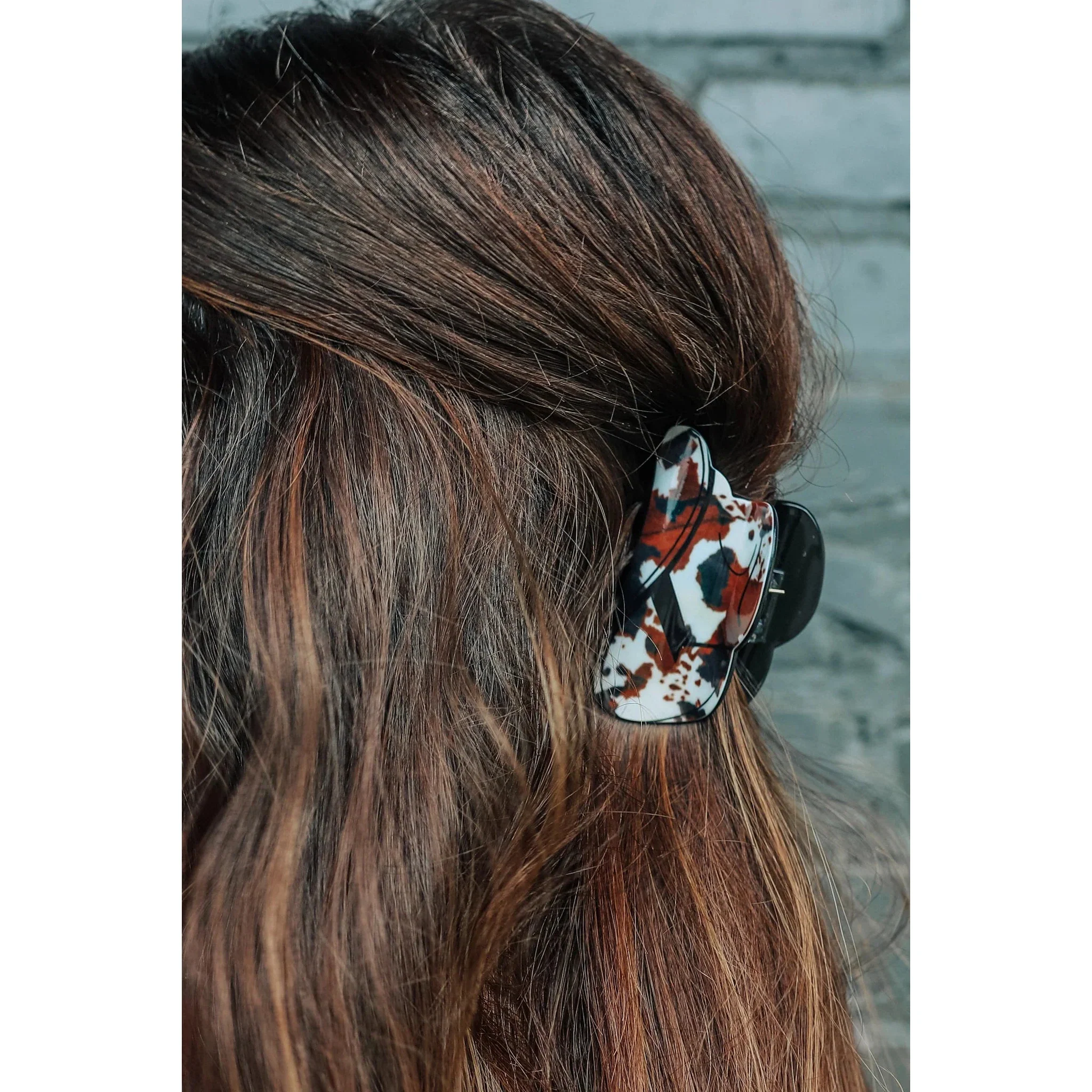 The Front Porch Label Hair Clip - Assorted Colours - Image 7