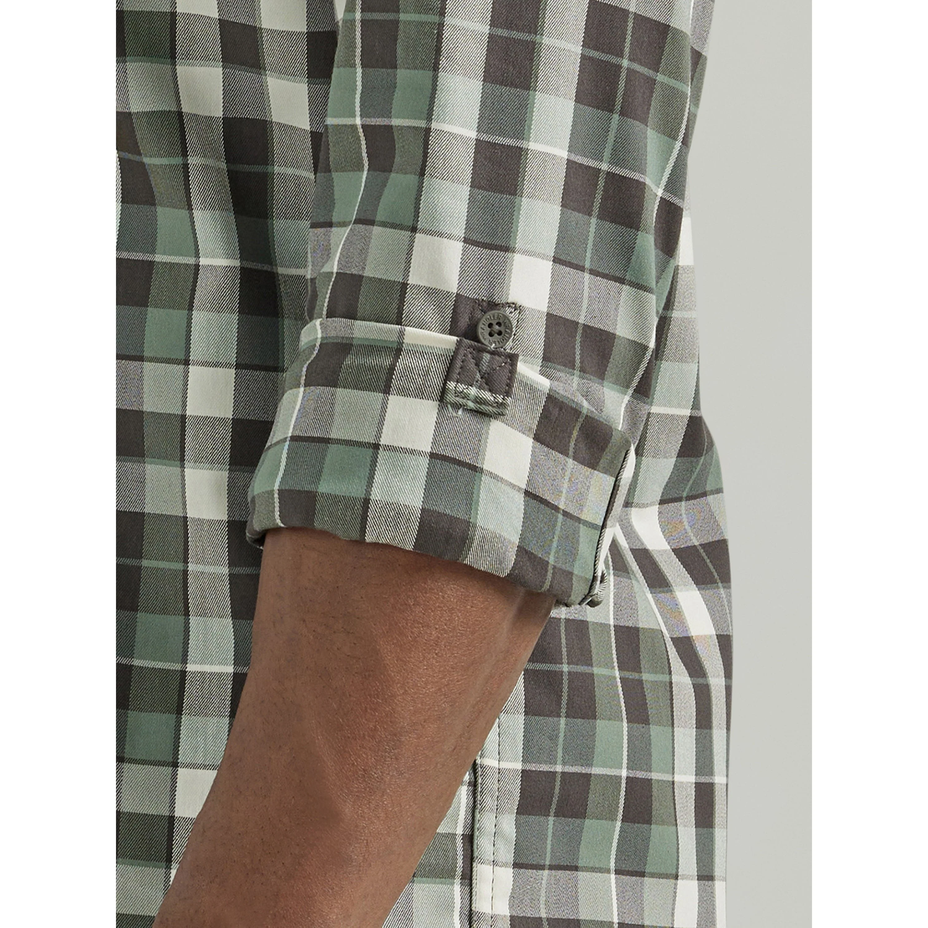 Wrangler Men's ATG Long Sleeve Utility Plaid Shirt - Green - Image 4
