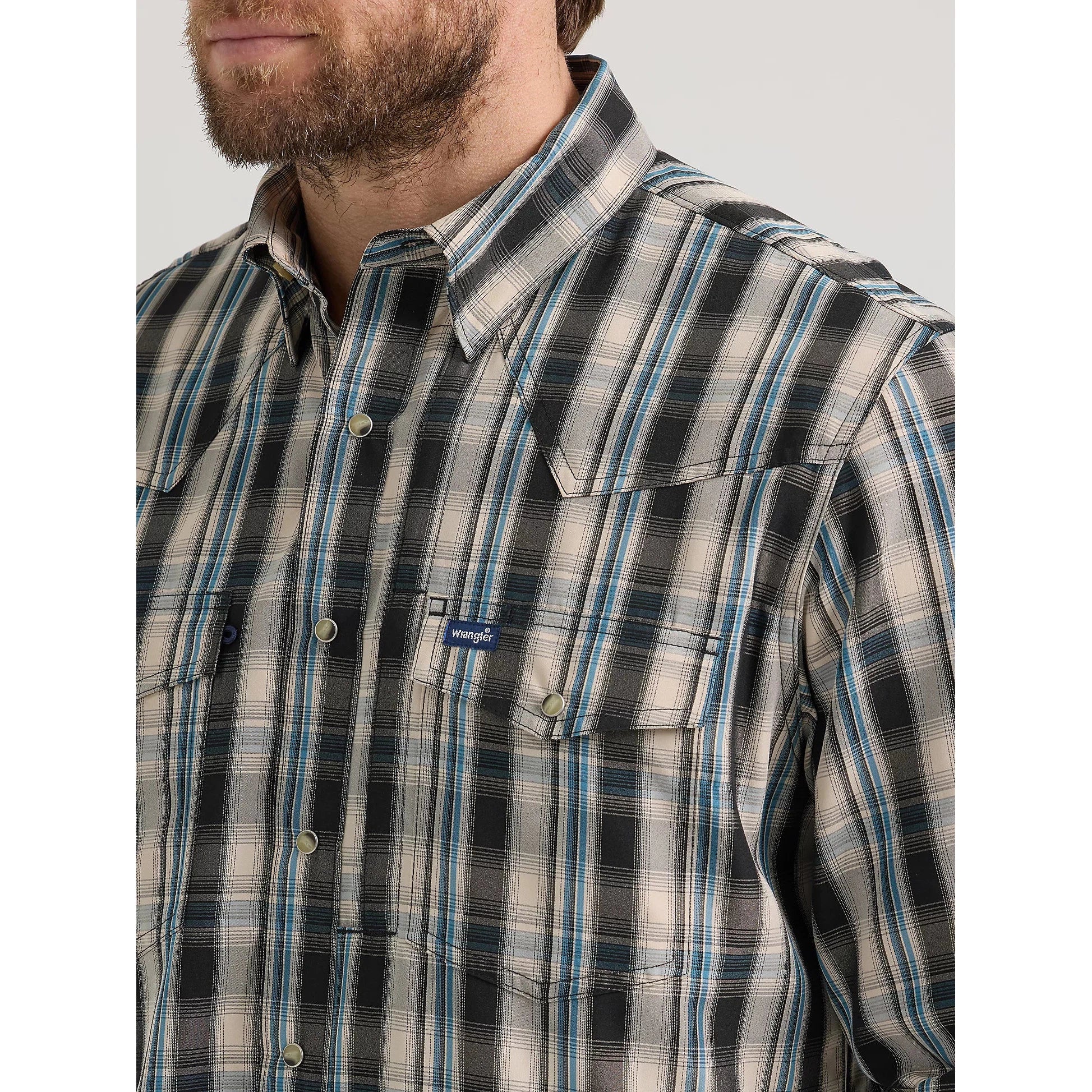 Wrangler Men's Performance Snap Long Sleeve Solid Shirt - Tan Black - Image 2